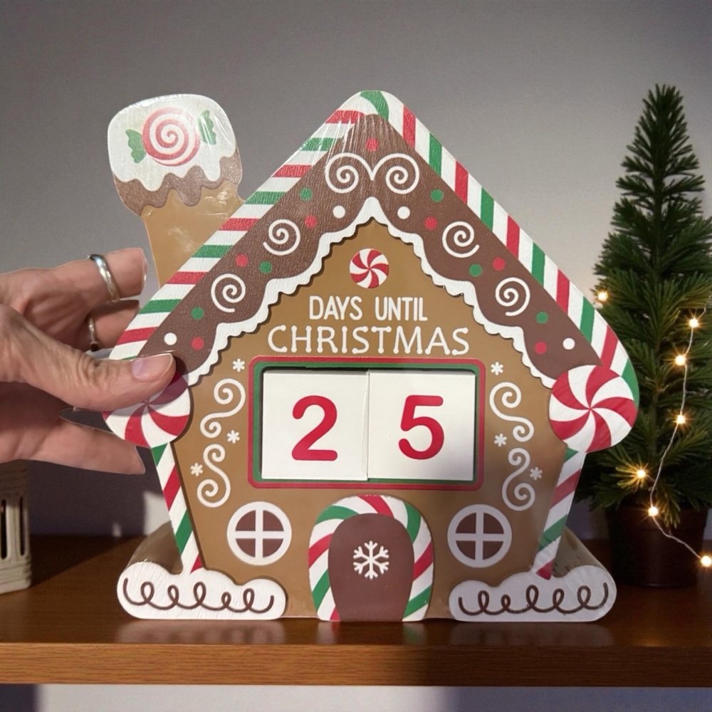 Festive Gingerbread House Countdown Calendar